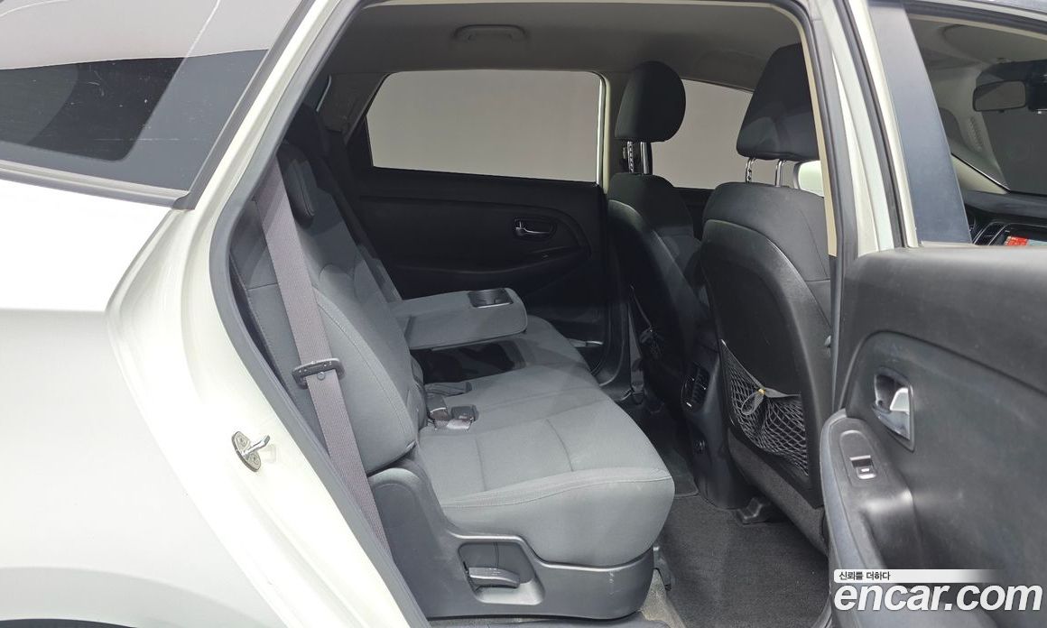 Kia Carens 3rd Gen фото 19