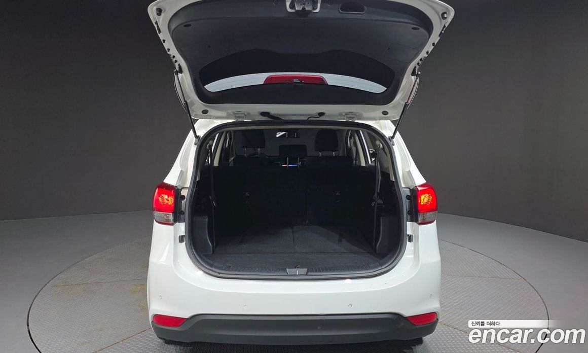 Kia Carens 3rd Gen фото 20