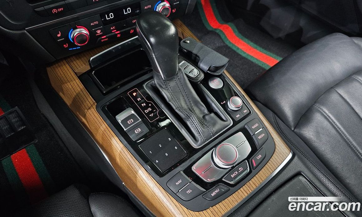 Audi A6 (C7) фото 9