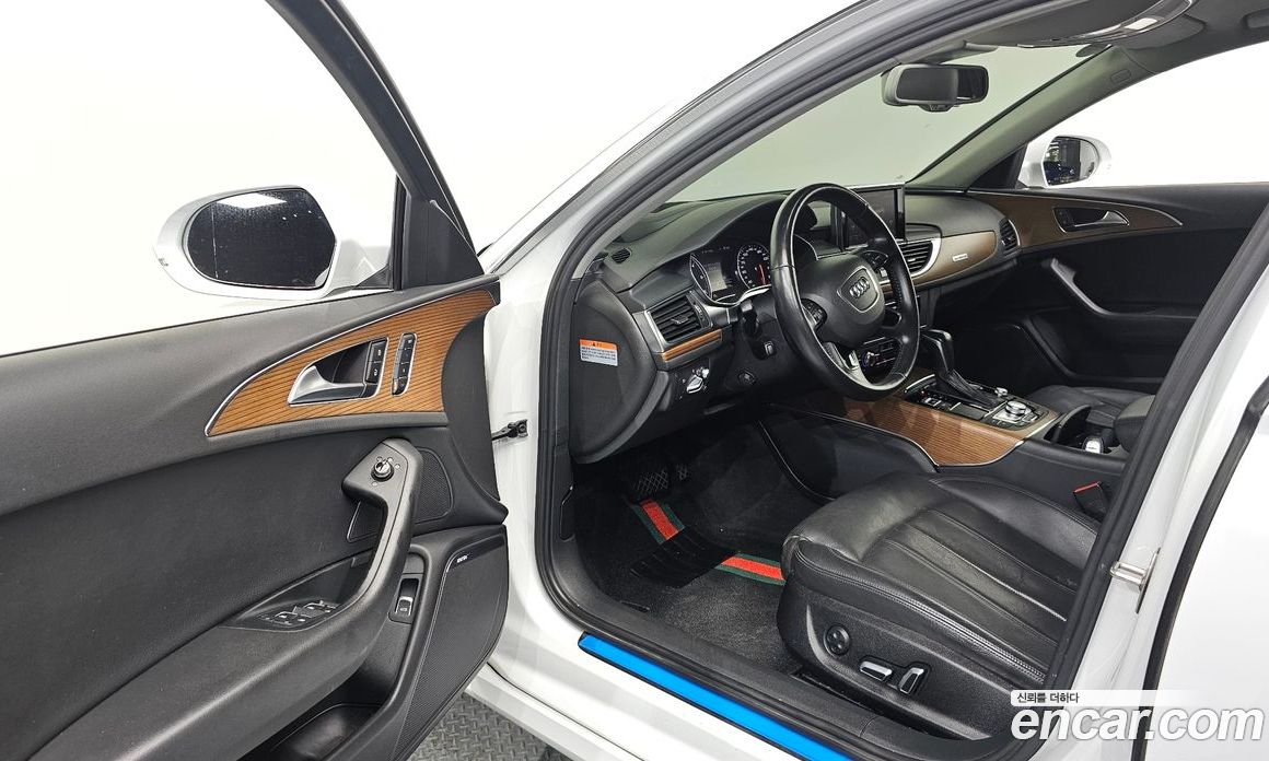 Audi A6 (C7) фото 10