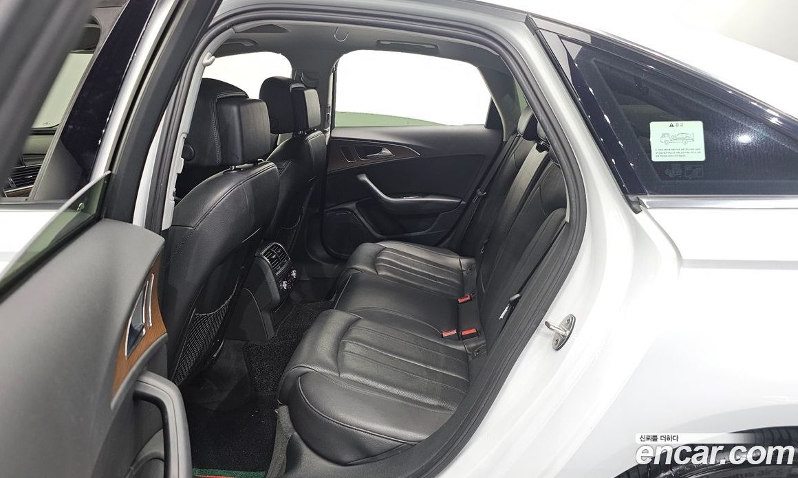Audi A6 (C7) фото 11