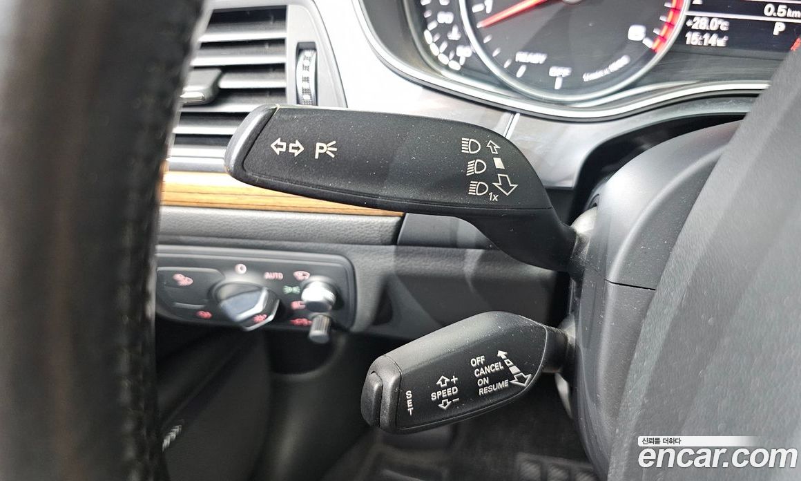Audi A6 (C7) фото 13