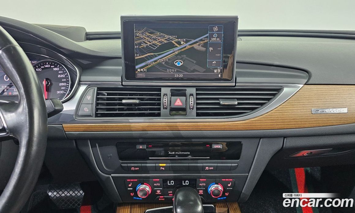 Audi A6 (C7) фото 16