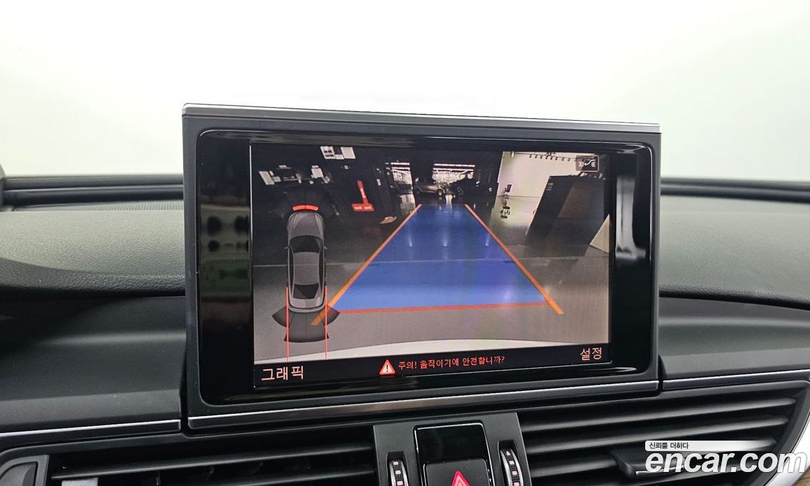 Audi A6 (C7) фото 17