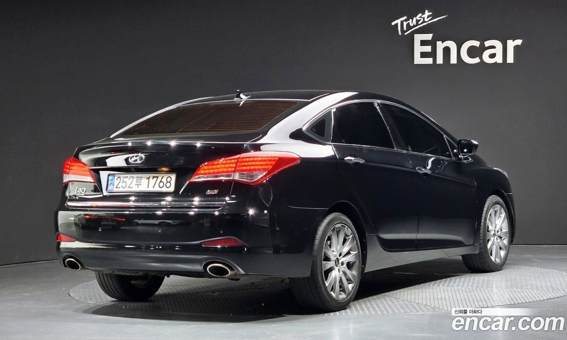 Hyundai i40 Saloon фото 2