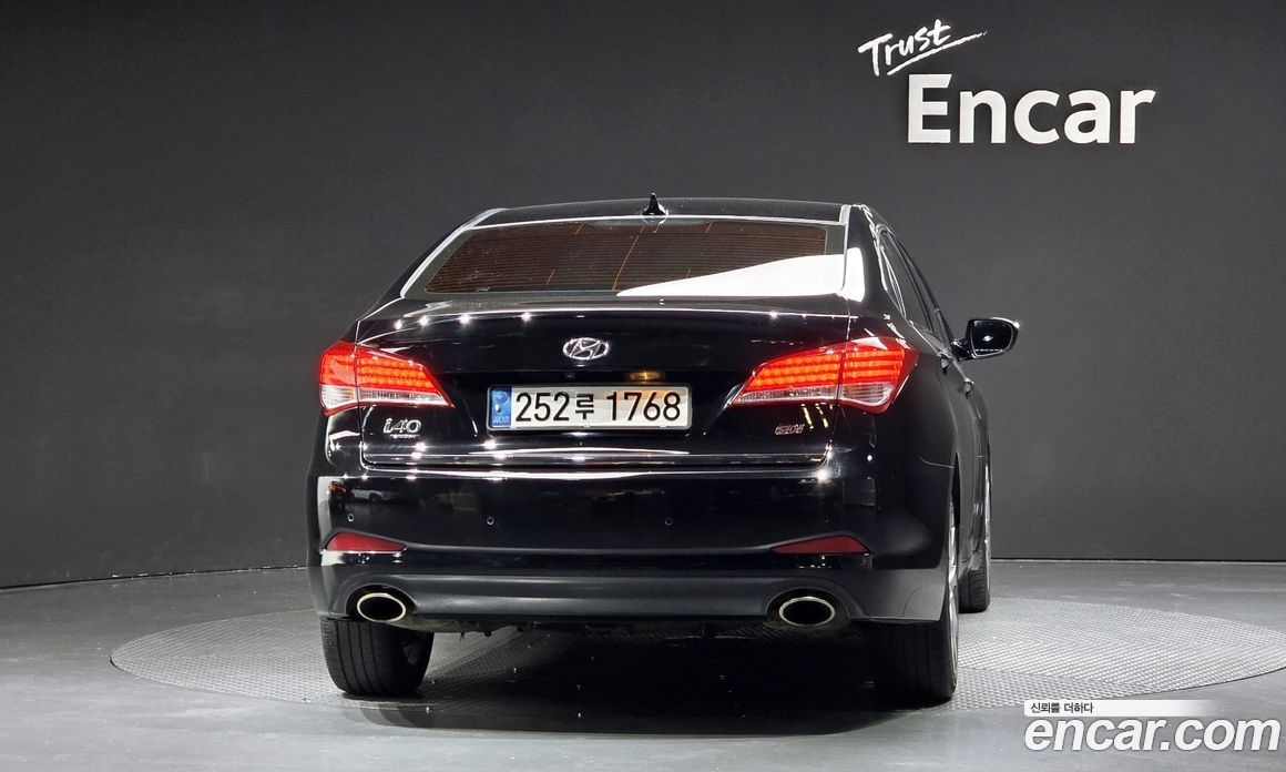 Hyundai i40 Saloon фото 4