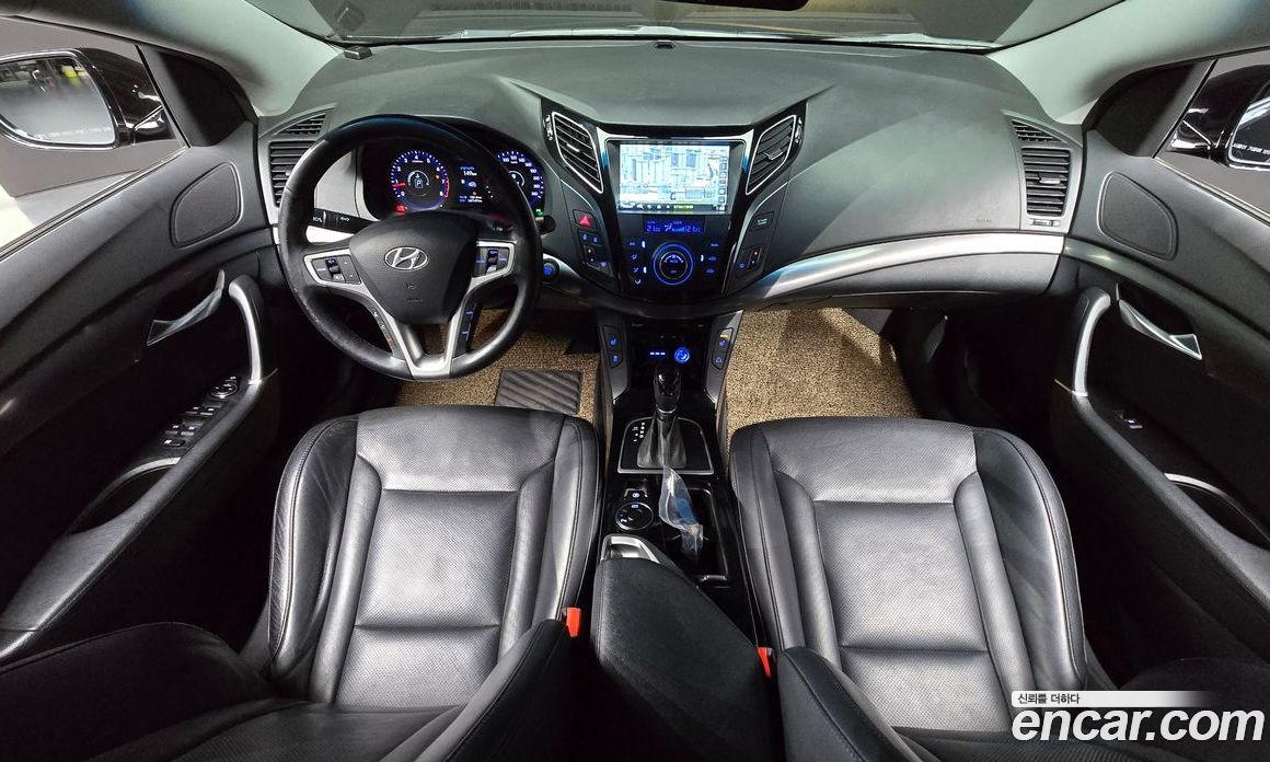Hyundai i40 Saloon фото 7