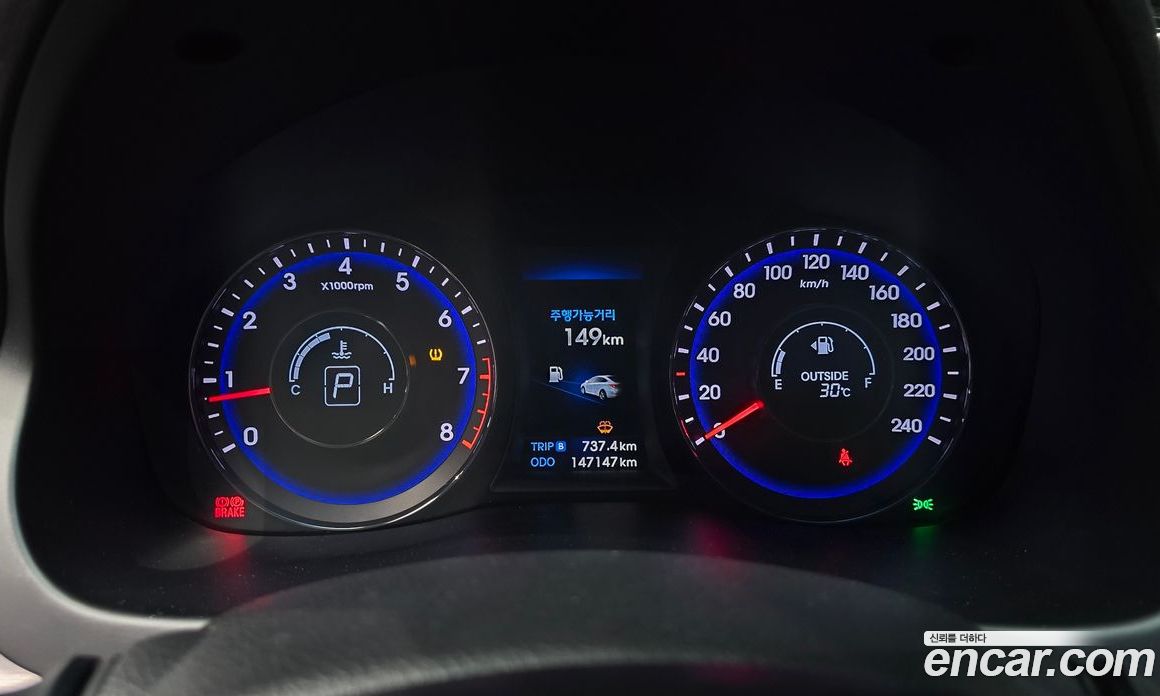 Hyundai i40 Saloon фото 8