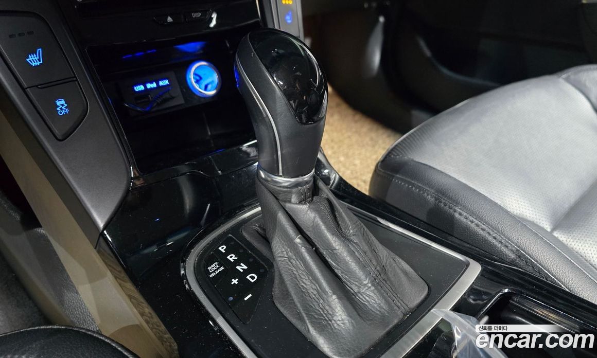 Hyundai i40 Saloon фото 9