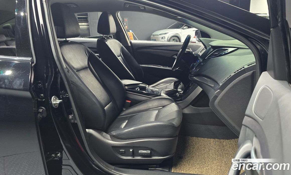 Hyundai i40 Saloon фото 10