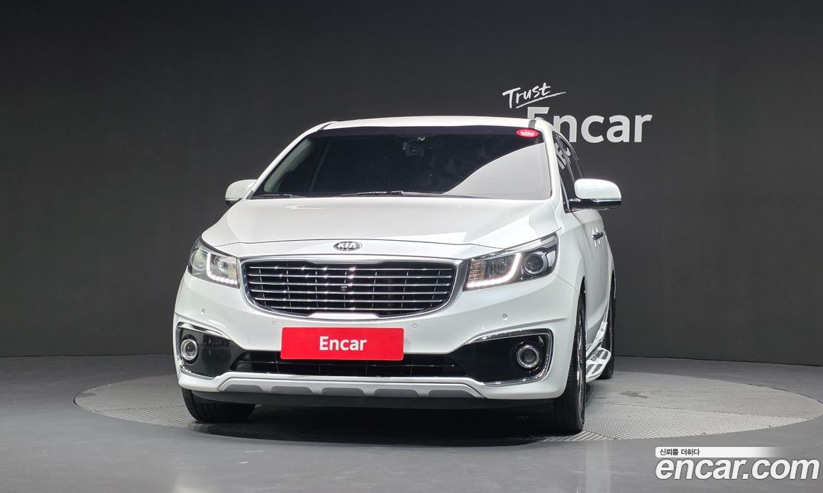 Kia Carnival 3rd Gen фото 3