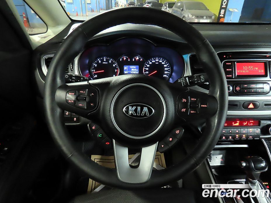 Kia Carens 3rd Gen фото 8