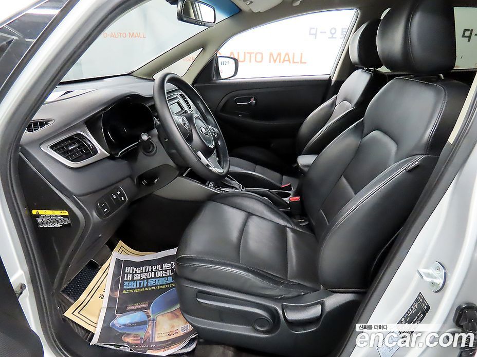 Kia Carens 3rd Gen фото 15