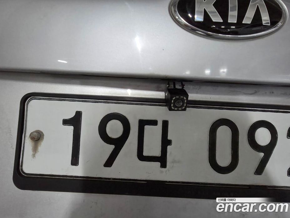 Kia Carens 3rd Gen фото 18