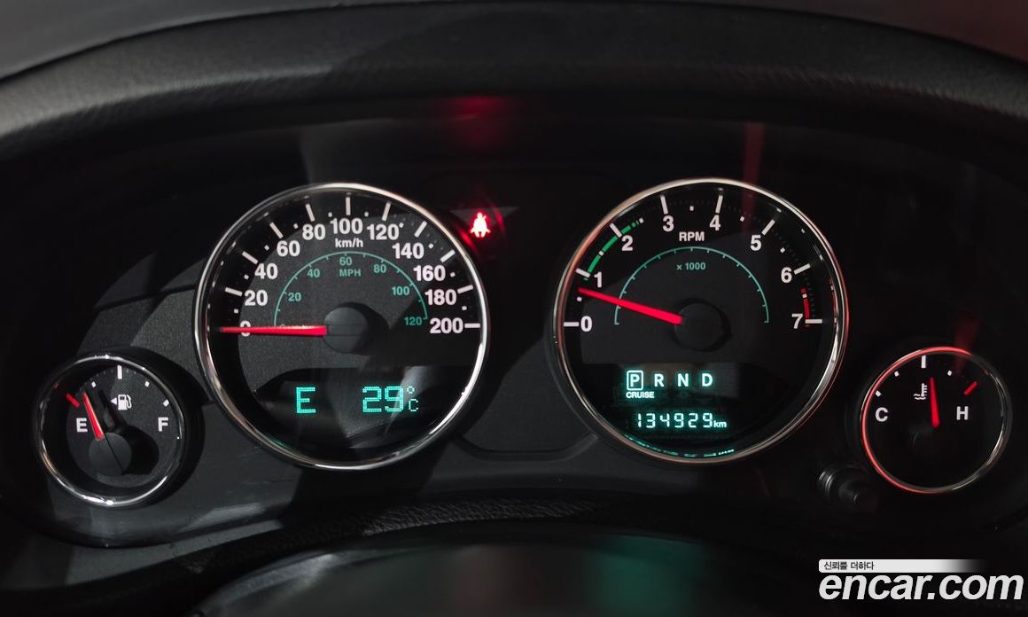 Jeep Wrangler (JK) фото 8