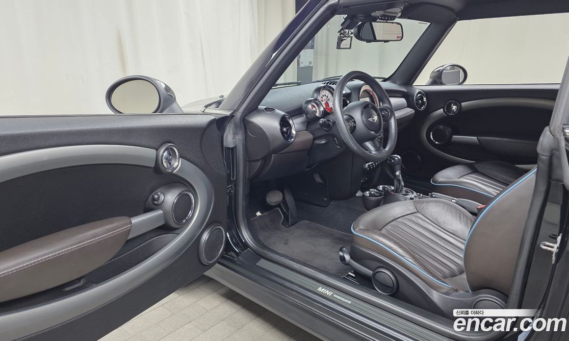Mini Cooper Convertible фото 9