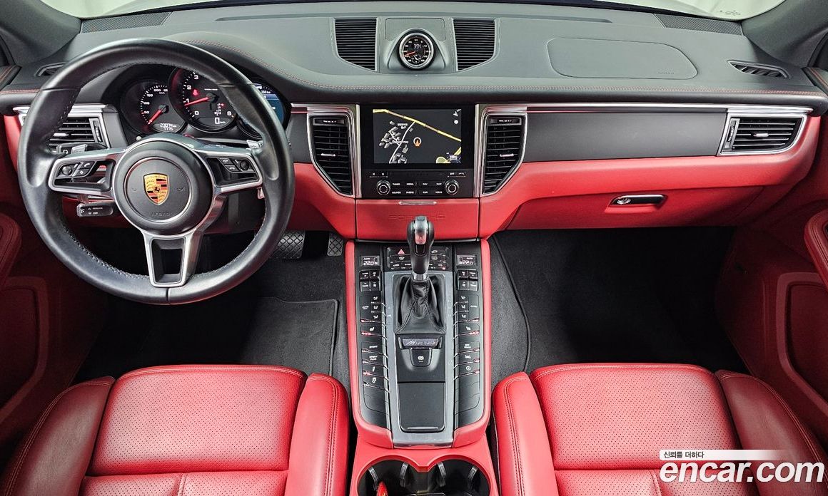 Porsche Macan фото 6