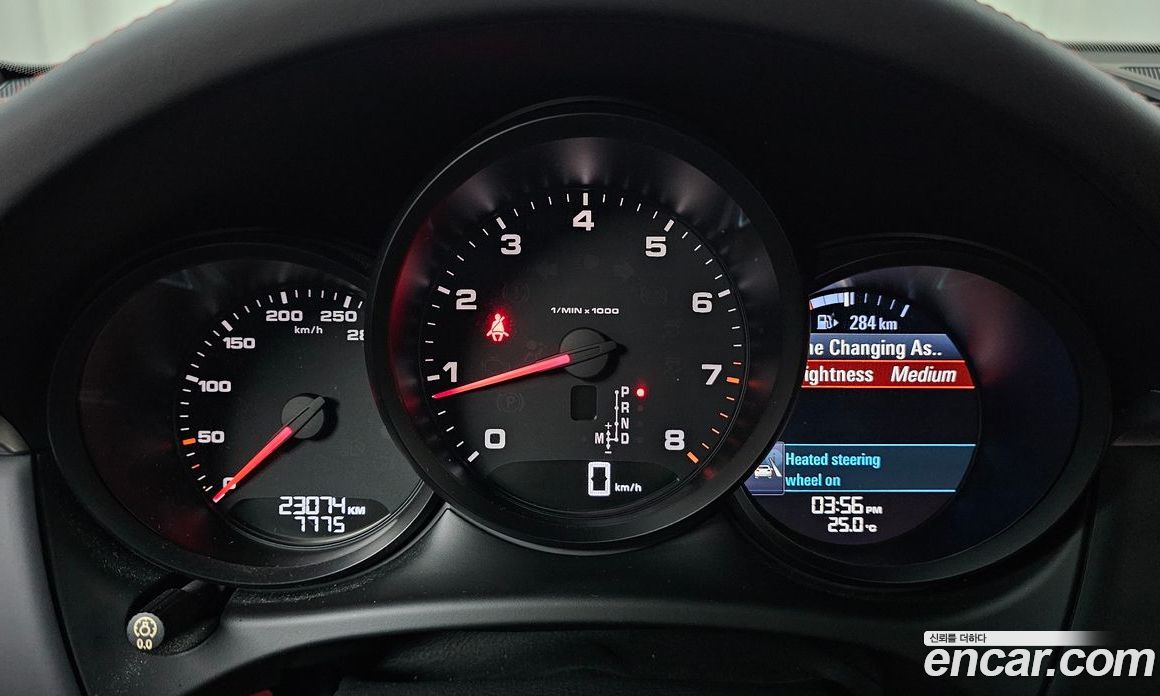 Porsche Macan фото 7