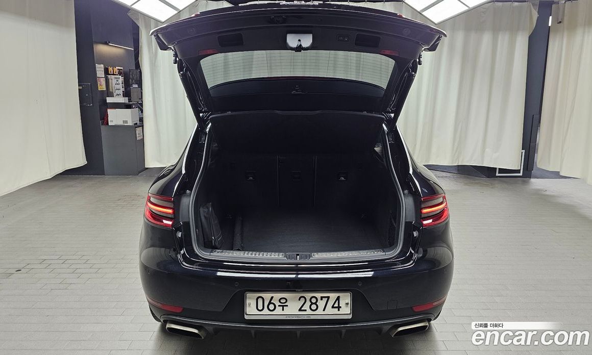 Porsche Macan фото 17
