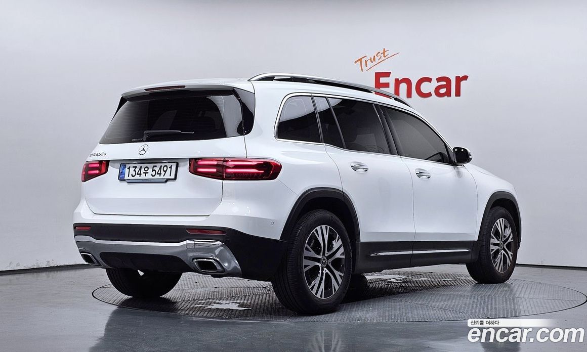 Mercedes-Benz GLB-Class X247 фото 2