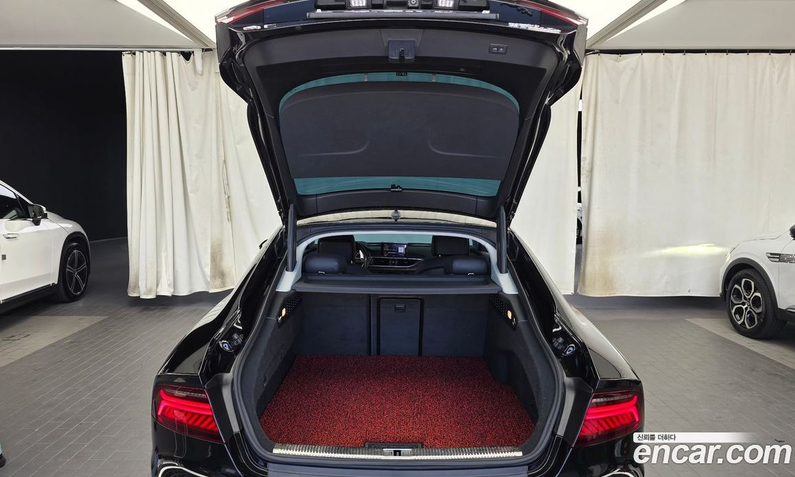 Audi A7 фото 20