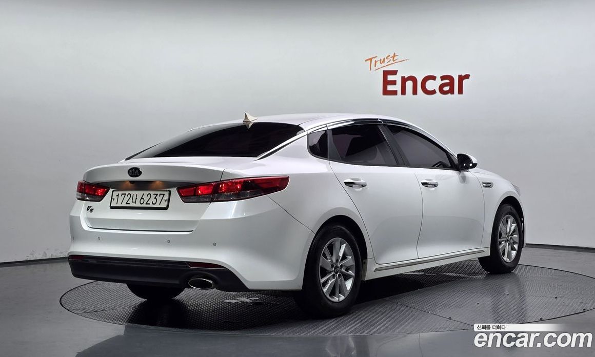 Kia K5 2nd Gen фото 2