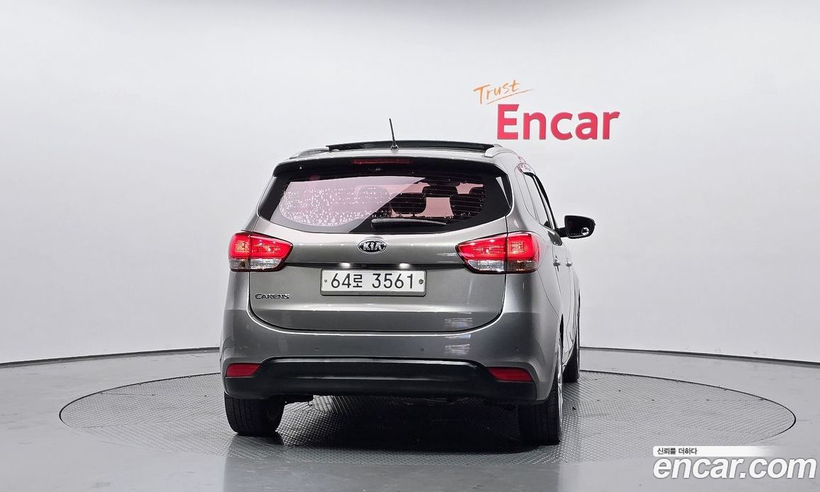 Kia Carens 3rd Gen фото 4