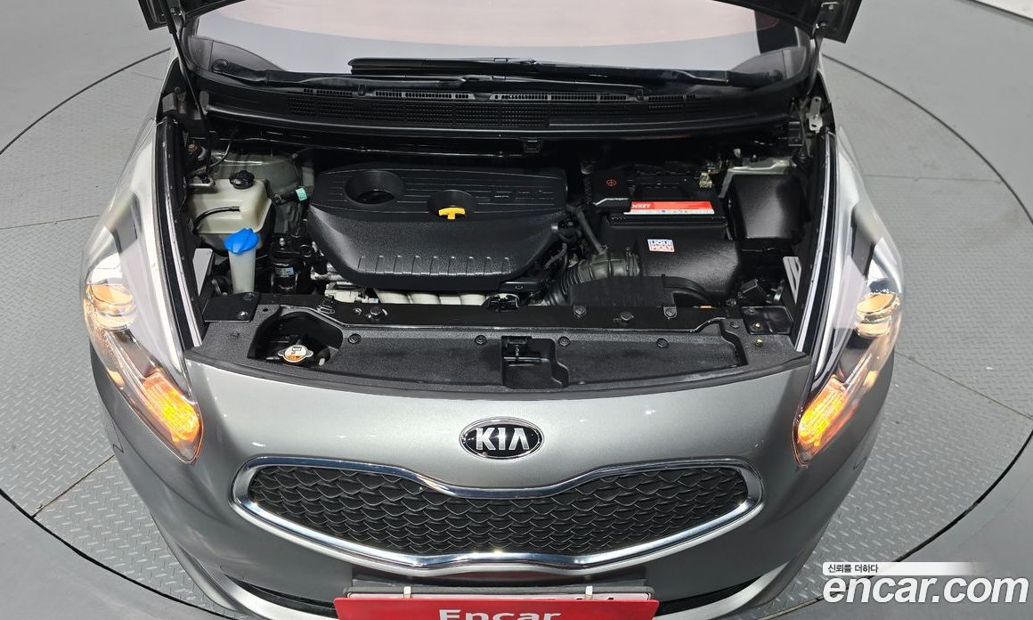 Kia Carens 3rd Gen фото 6