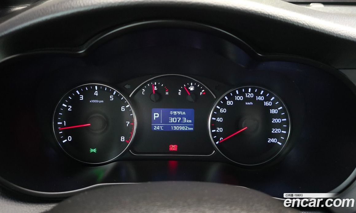 Kia Carens 3rd Gen фото 8