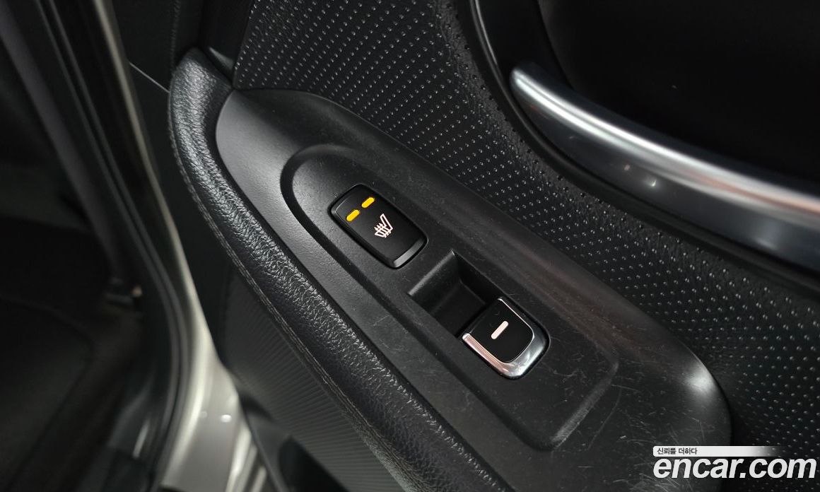 Kia Carens 3rd Gen фото 16