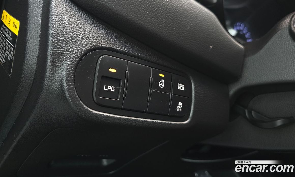 Kia Carens 3rd Gen фото 17