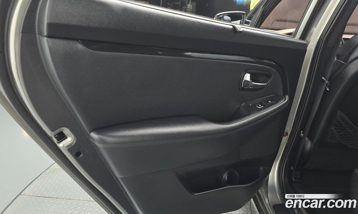 Kia Carens 3rd Gen фото 25