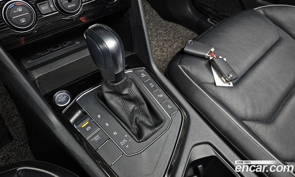 Volkswagen Tiguan 2nd Gen фото 8