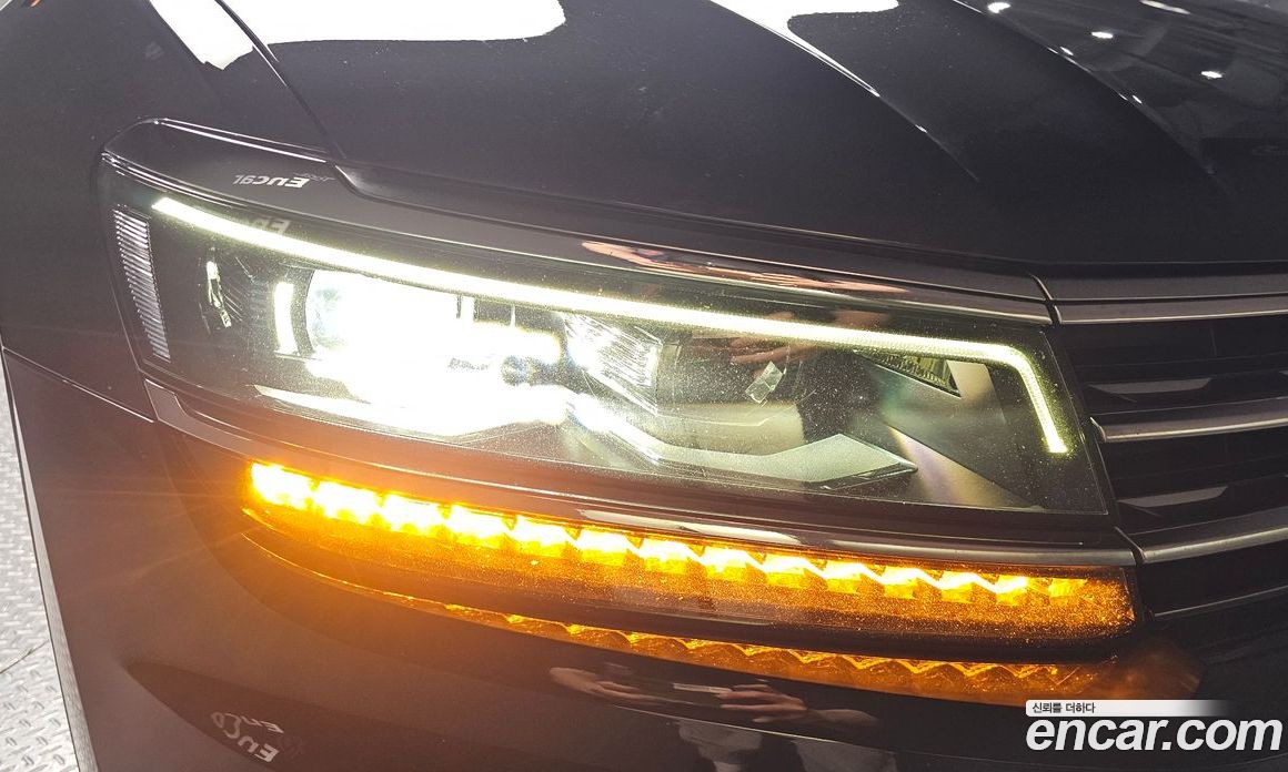 Volkswagen Tiguan 2nd Gen фото 22