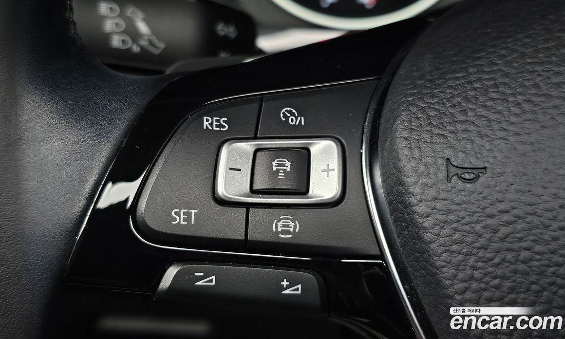 Volkswagen Tiguan 2nd Gen фото 29