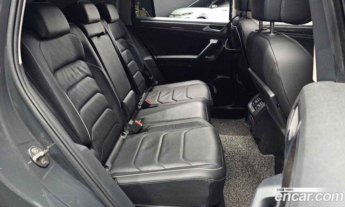 Volkswagen Tiguan 2nd Gen фото 30