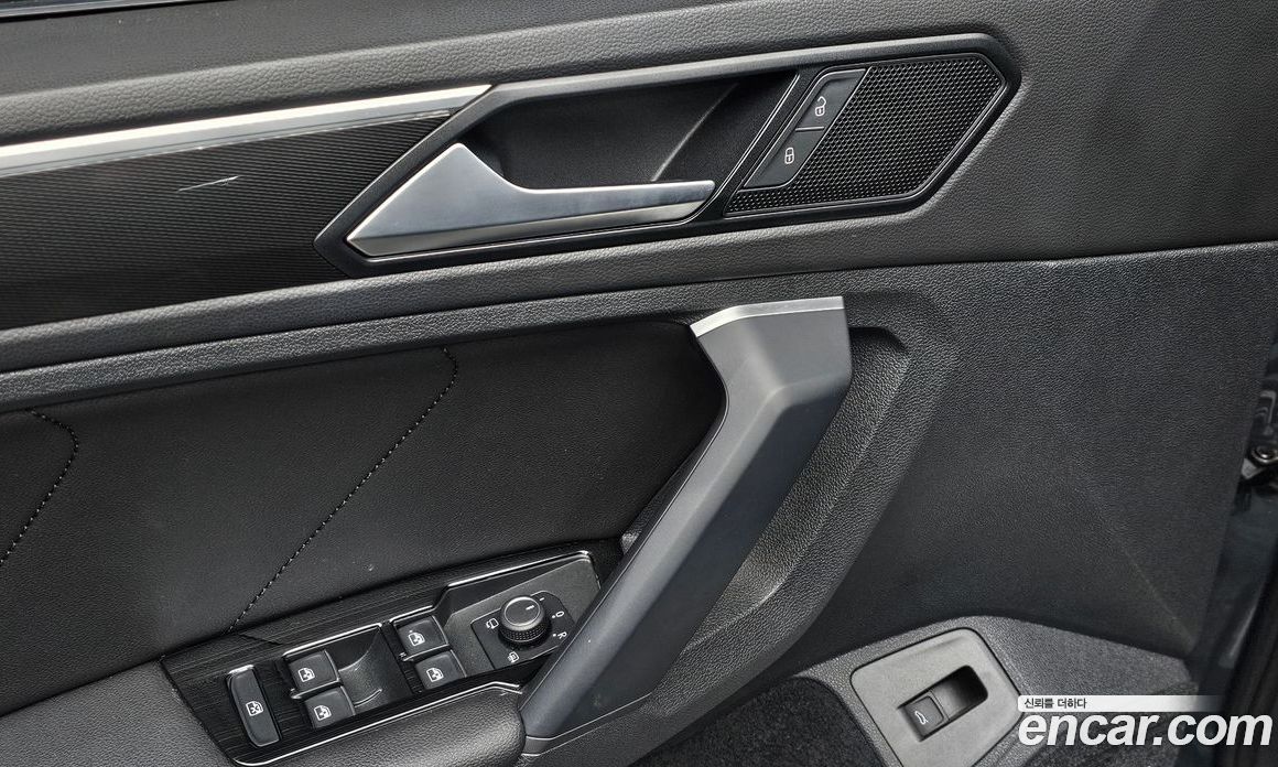 Volkswagen Tiguan 2nd Gen фото 31