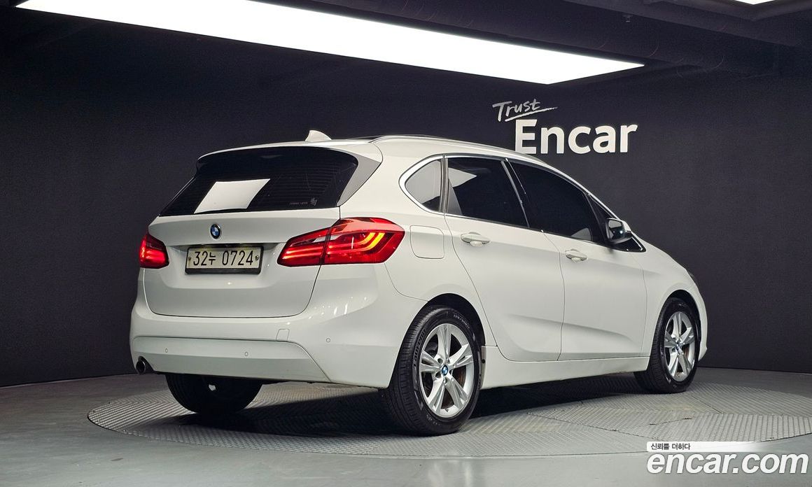 BMW 2-Series (F45) фото 2