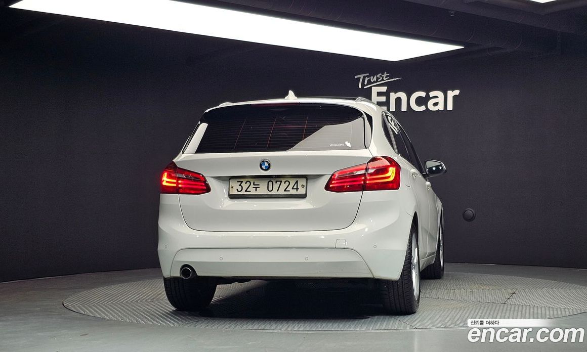 BMW 2-Series (F45) фото 4