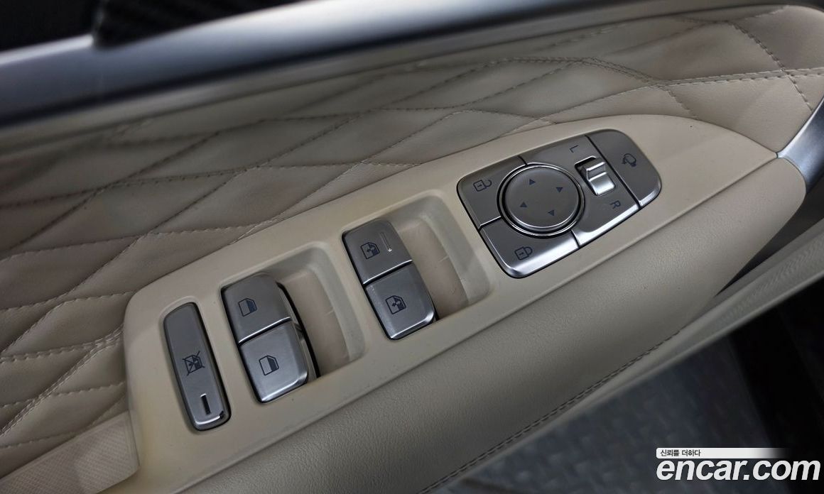 Genesis G70 фото 36