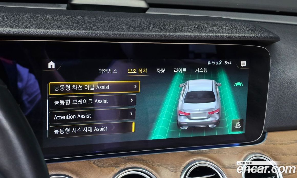 Mercedes-Benz E-Class W213 фото 16