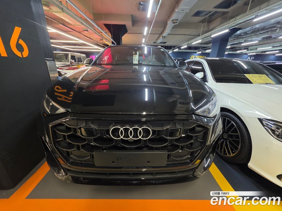 Audi Q8 (4M)