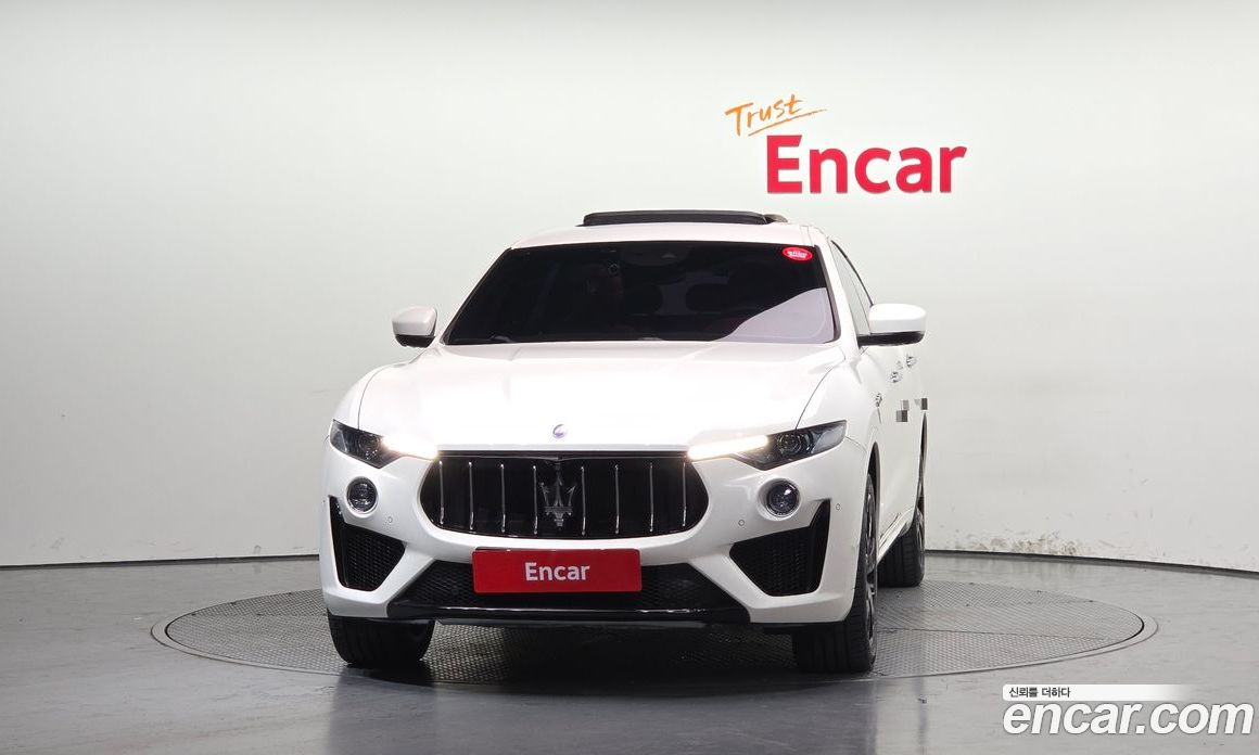Maserati Levante фото 3