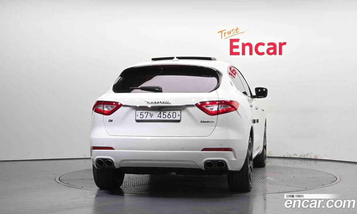 Maserati Levante фото 4