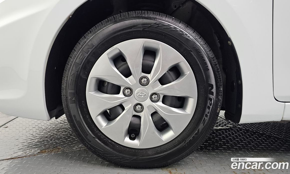 Hyundai Accent (New Type) фото 5