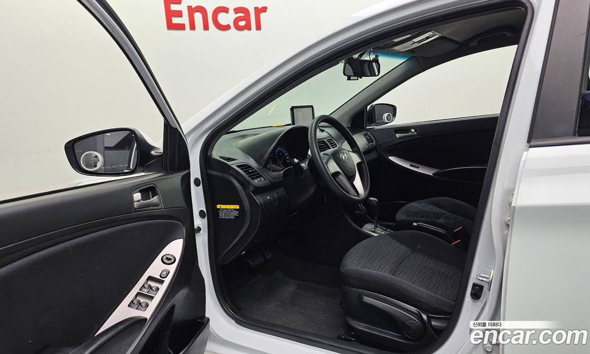 Hyundai Accent (New Type) фото 10