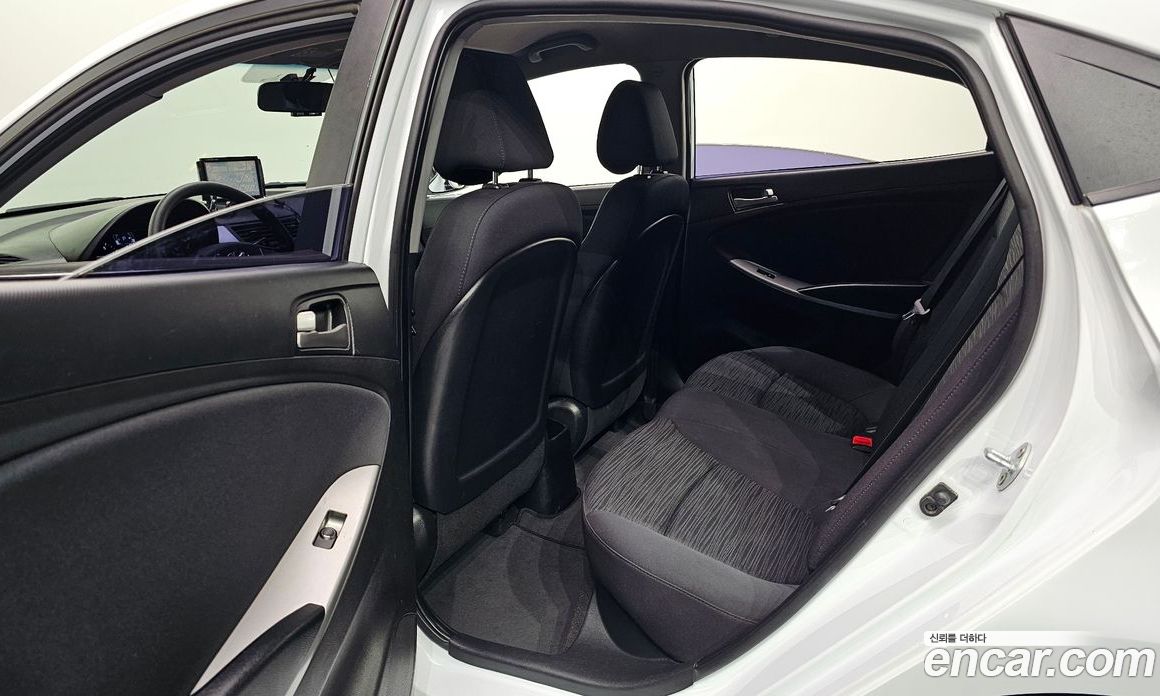 Hyundai Accent (New Type) фото 11