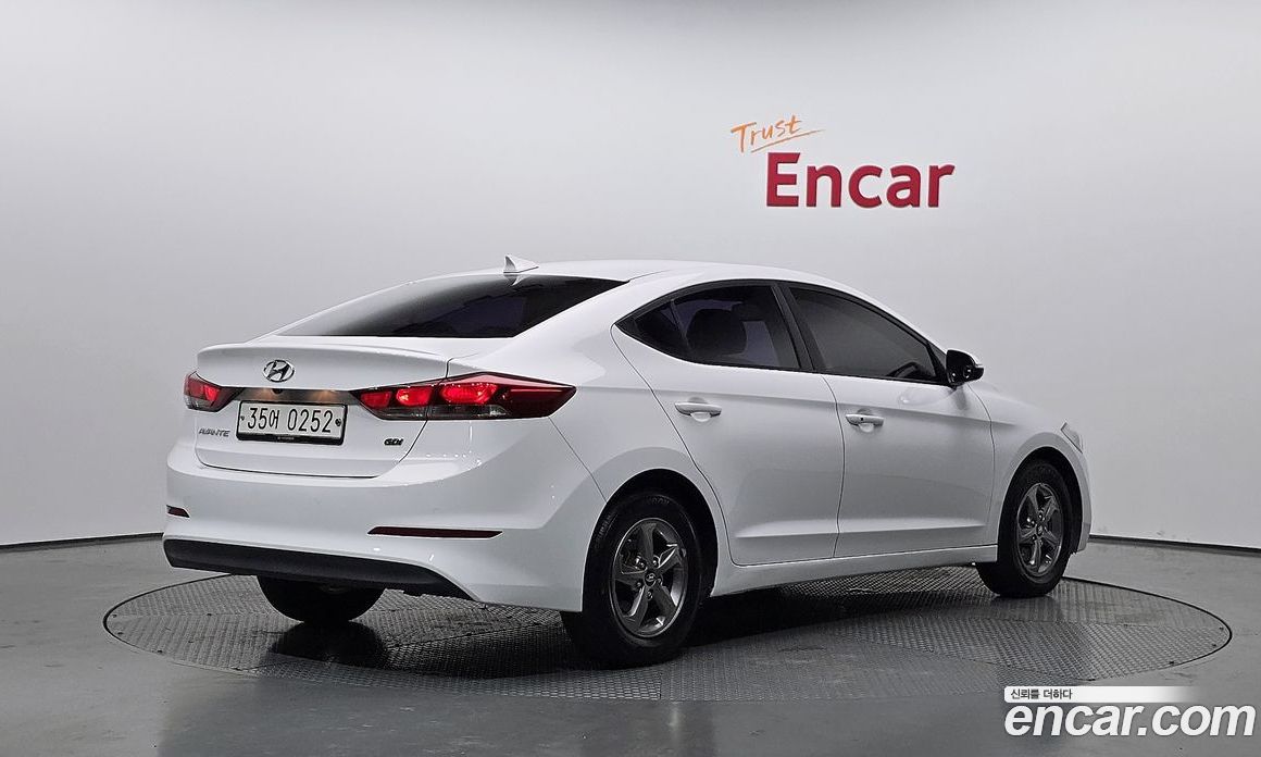 Hyundai Avante (AD) 6th Gen фото 2