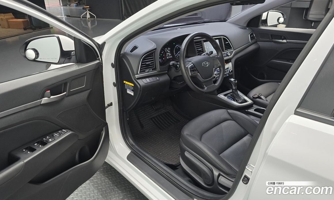 Hyundai Avante (AD) 6th Gen фото 10