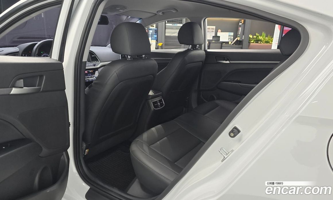 Hyundai Avante (AD) 6th Gen фото 11